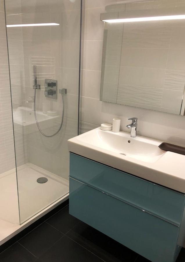 Elegant Appartement Dans Le Quartier Concorde A Paris Bagian luar foto